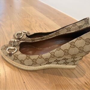 Gucci Brown Monogram Peep Toe Espadrilles with Silver Details 100% Authentic